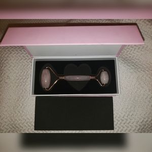 Rosa Gold Jade Roller